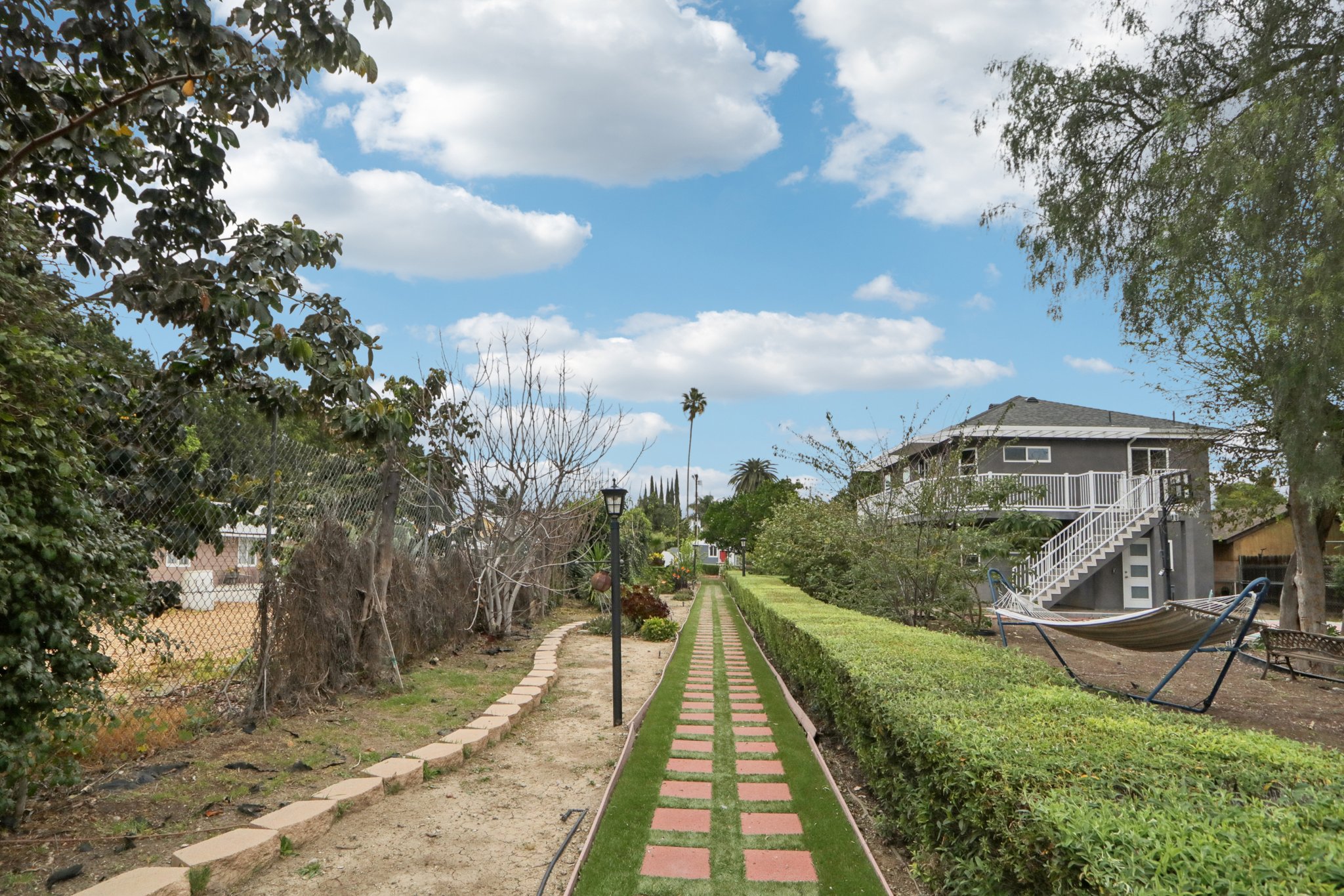 Ingomar St-S1102-002.jpg