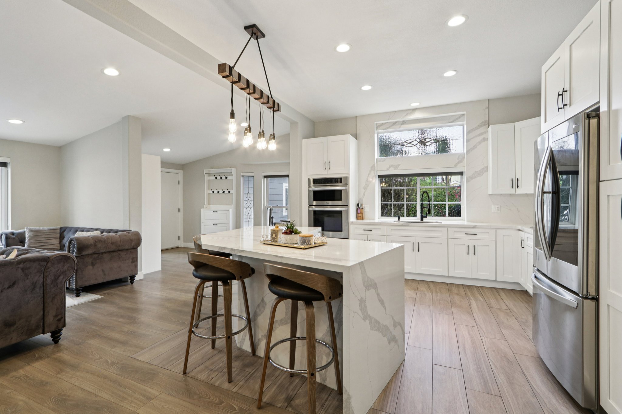 Ingomar St-S1202-022.jpg