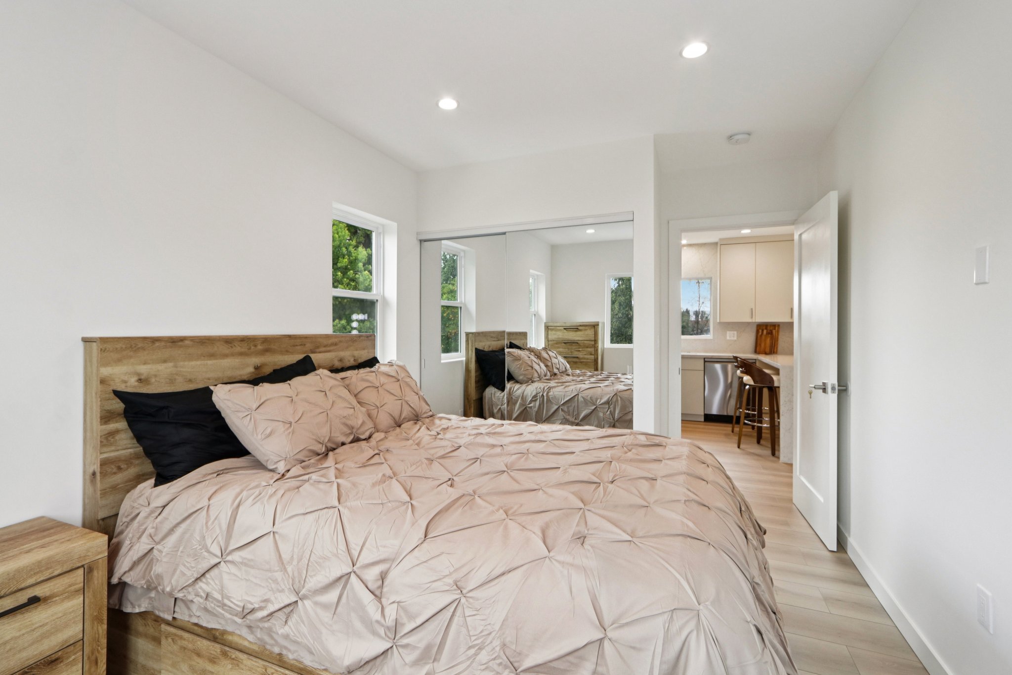 Ingomar St-S1202-047.jpg