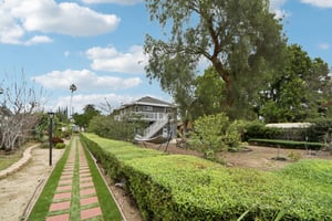 Ingomar St-S1102-001.jpg