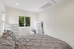 Ingomar St-S1202-030.jpg