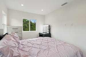 Ingomar St-S1202-042.jpg