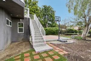 Ingomar St-S1202-070.jpg