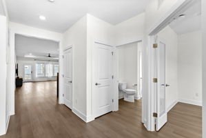  Photo 8