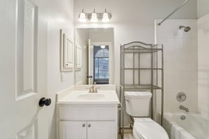 Rittenhouse Park Ct-S2910-017.jpg