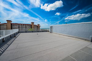 Upper Level Sun Deck