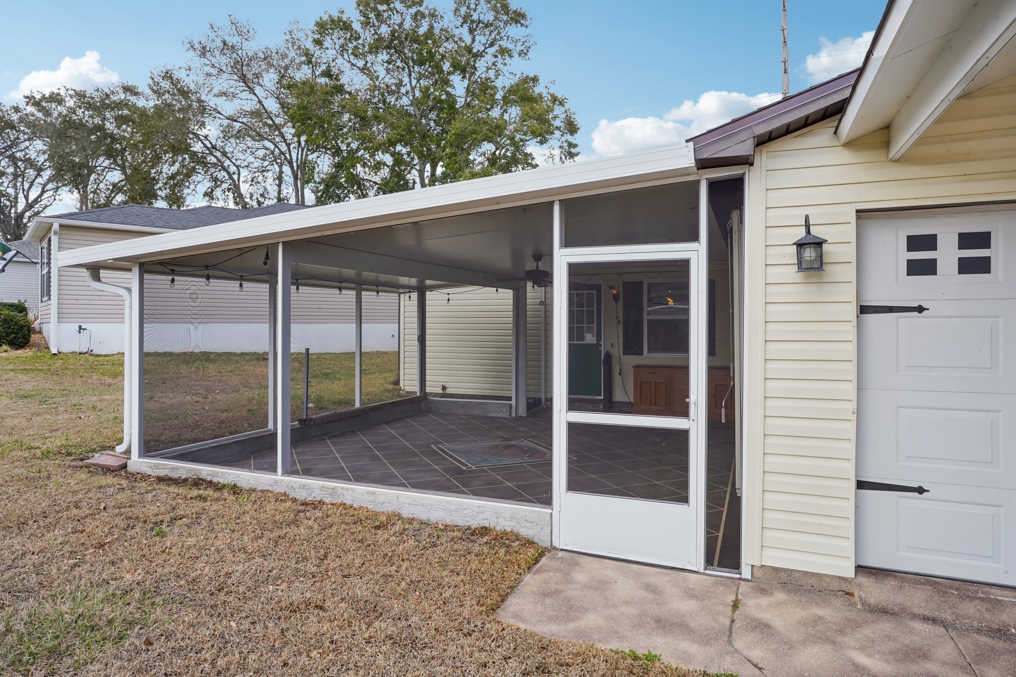 W Schwartz Blvd-S2102-006.jpg