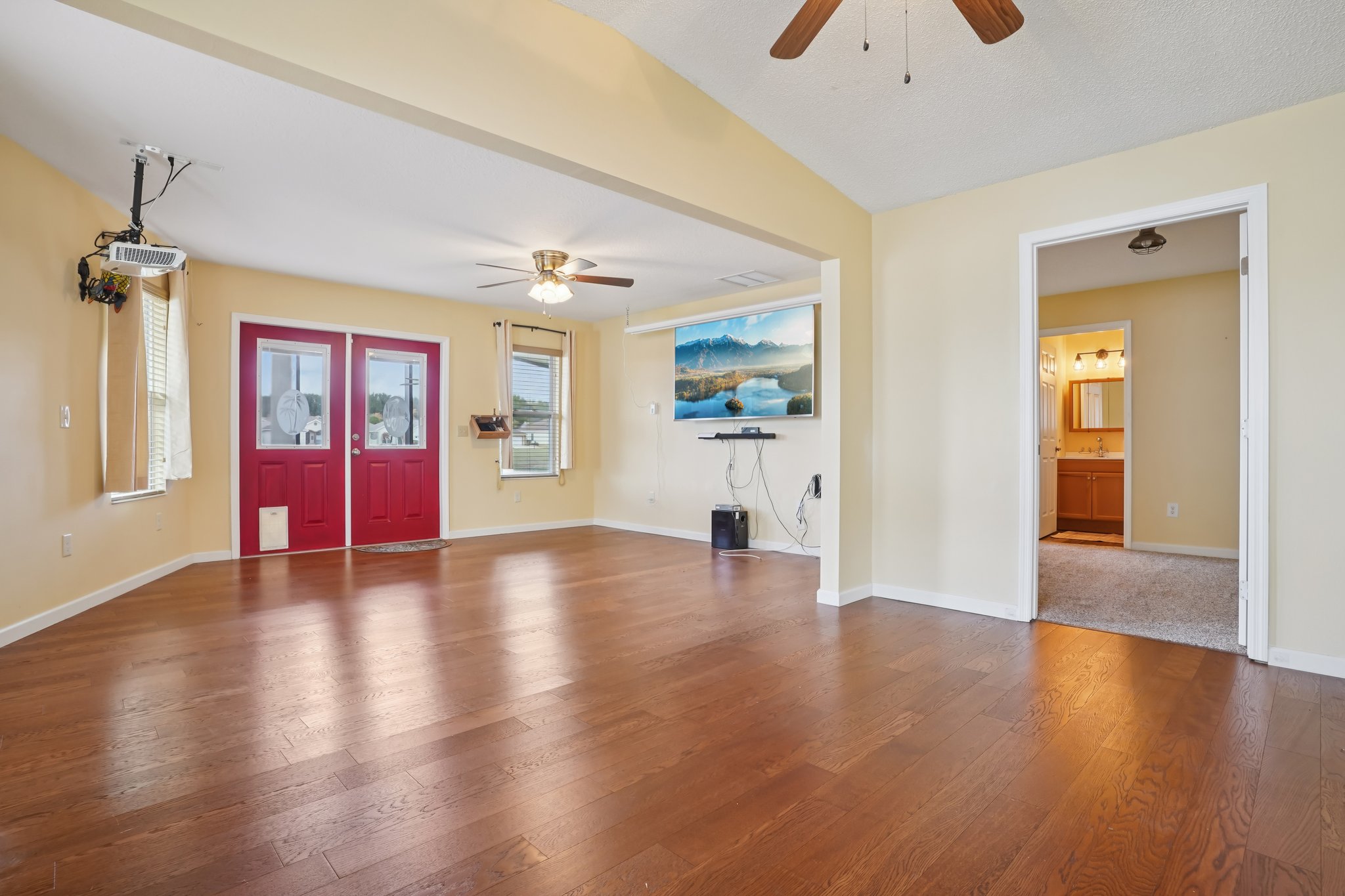 W Schwartz Blvd-S2102-010.jpg