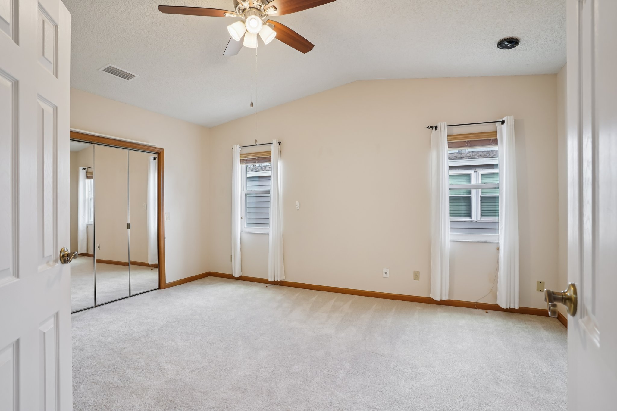 W Schwartz Blvd-S2102-031.jpg