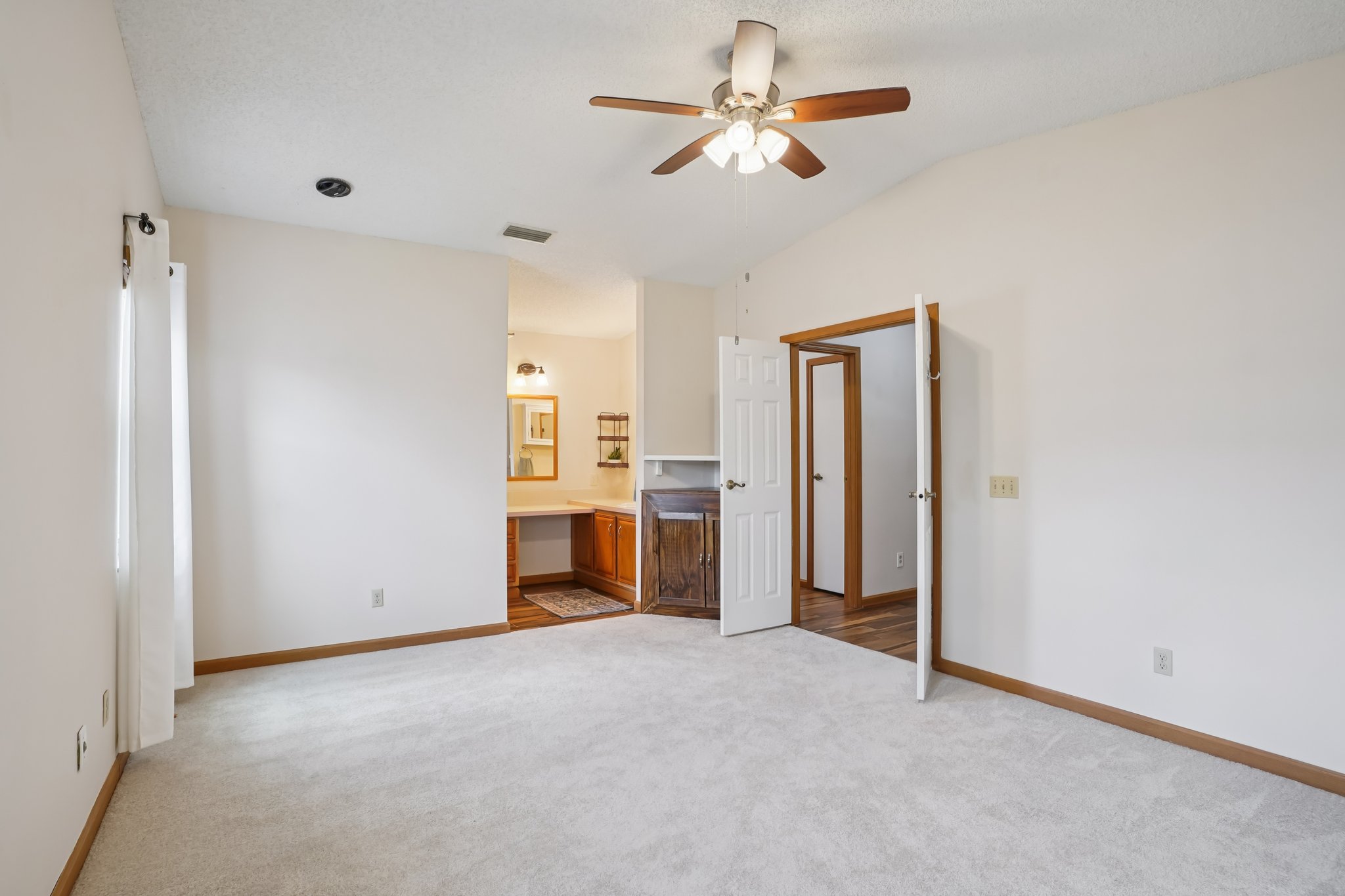 W Schwartz Blvd-S2102-032.jpg