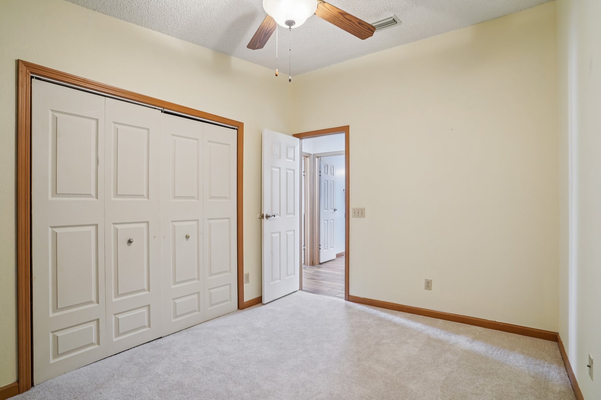 W Schwartz Blvd-S2102-037.jpg