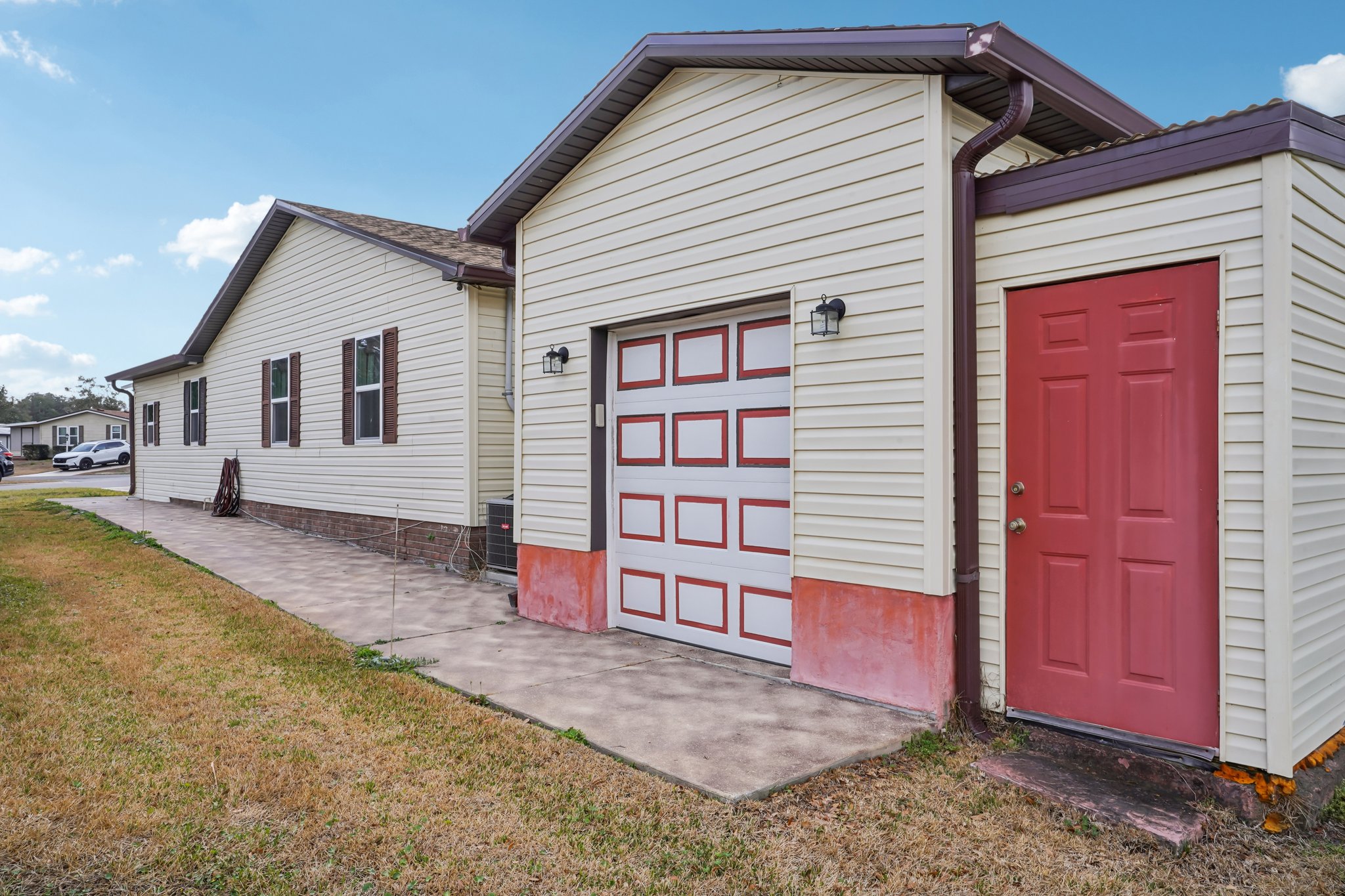 W Schwartz Blvd-S2102-048.jpg