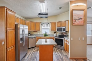 W Schwartz Blvd-S2102-019.jpg