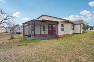 W Schwartz Blvd-S2102-046.jpg