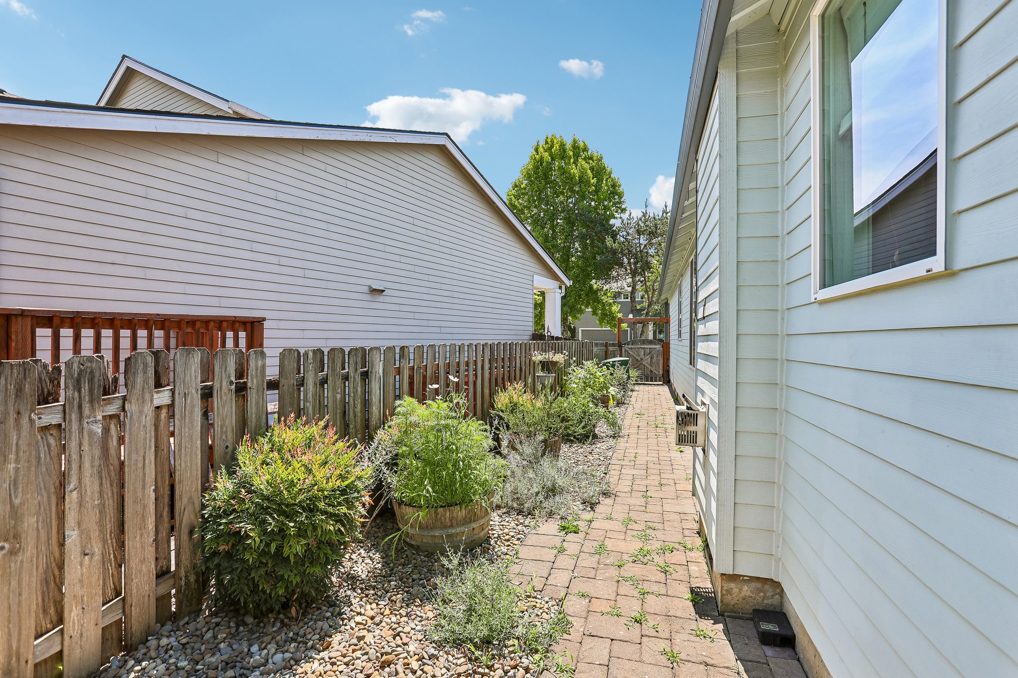 SE 44th Ln-S0108-034.jpg