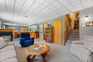  Photo 44