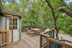 W Cheyenne Rd-008.jpg