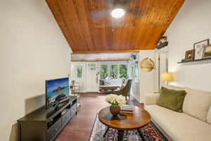 W Cheyenne Rd-012.jpg