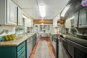 W Cheyenne Rd-021.jpg
