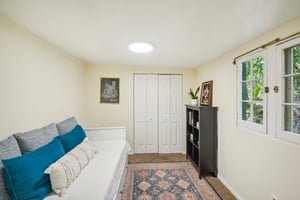 W Cheyenne Rd-025.jpg
