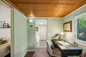 W Cheyenne Rd-026.jpg