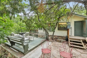 W Cheyenne Rd-044.jpg