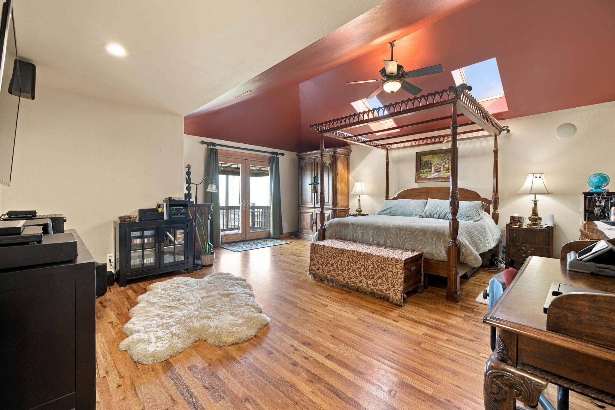 Second floor primary bedroom