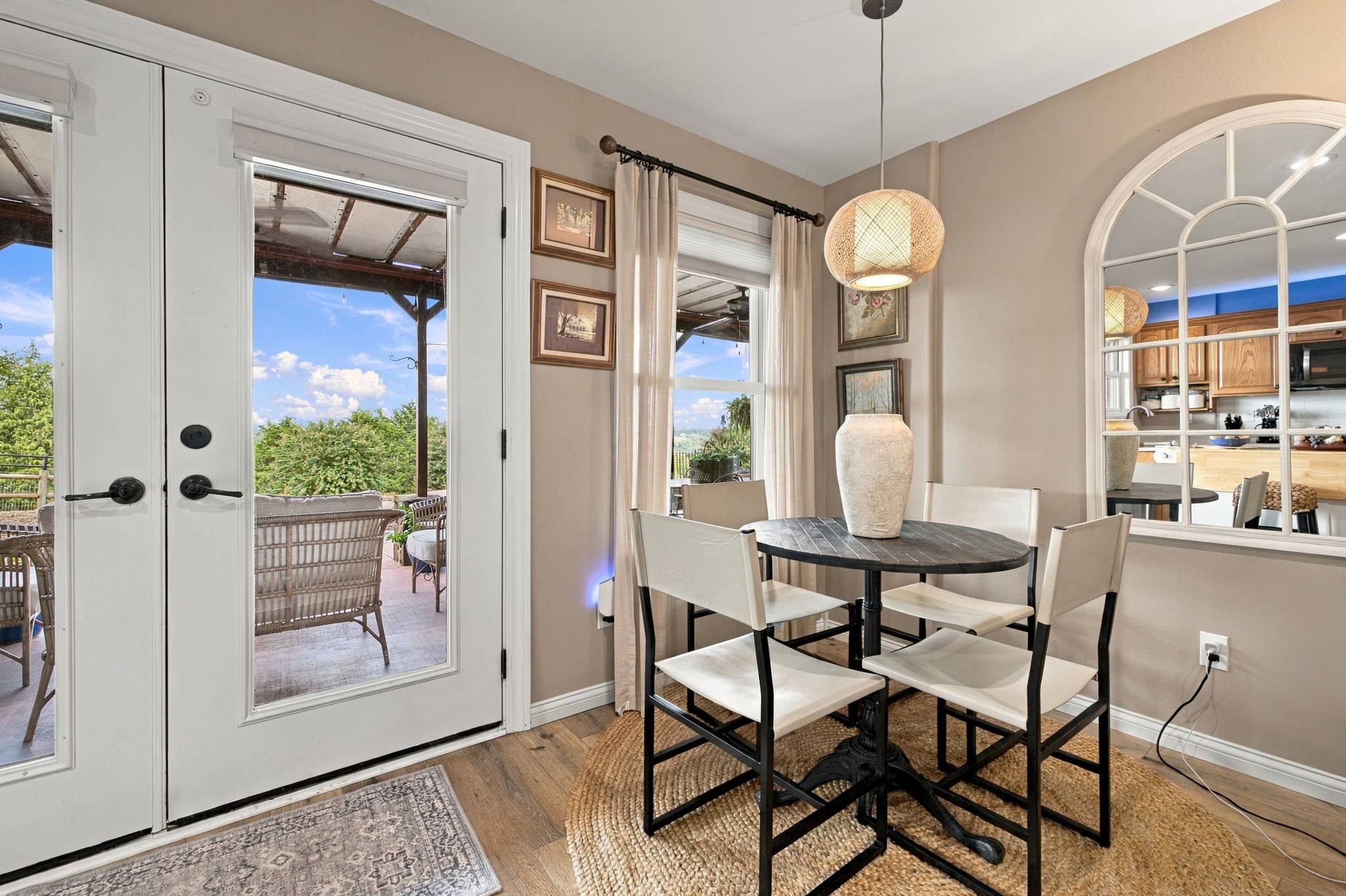 Apartment dining room