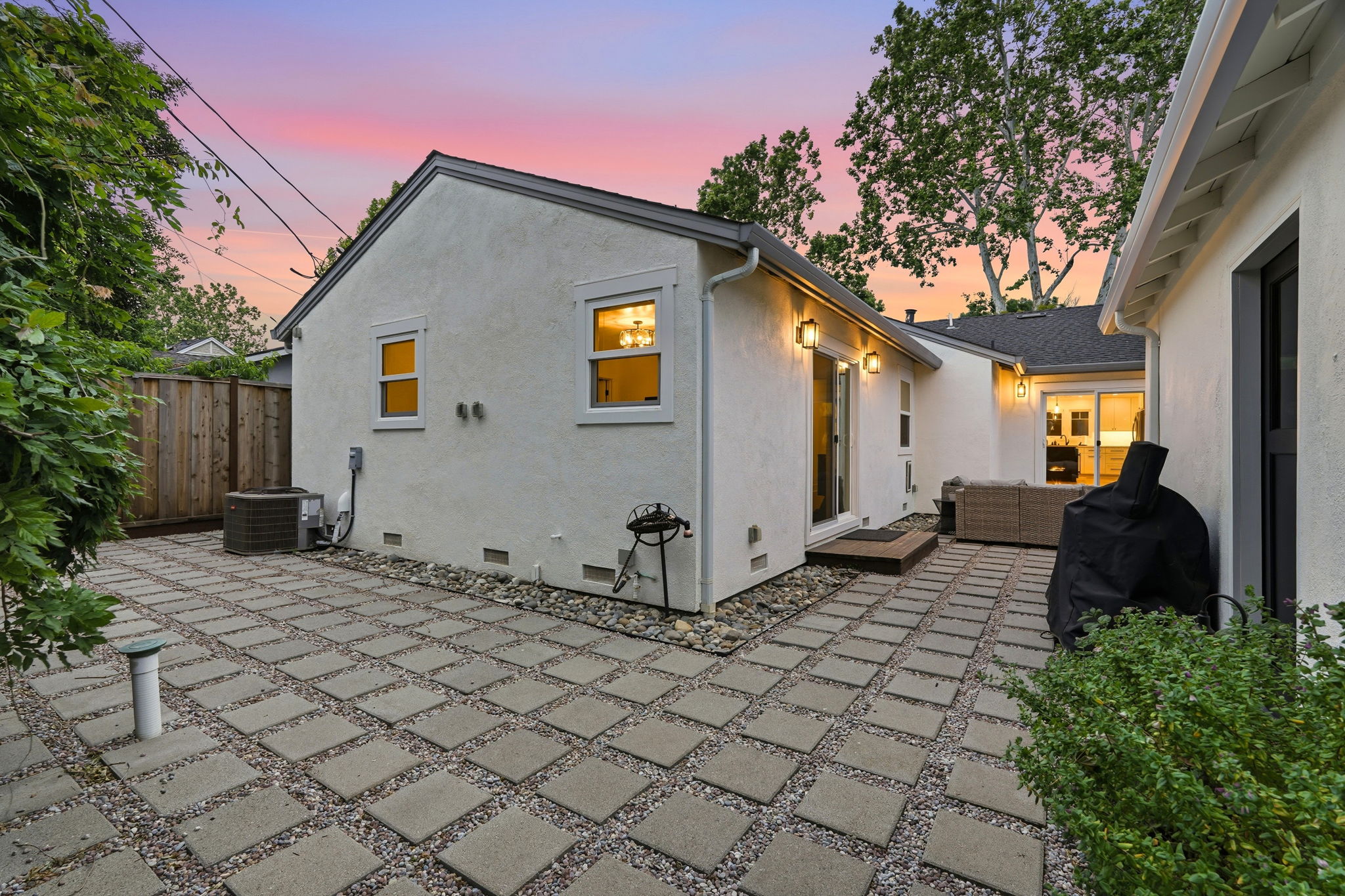 012_f8_TWILIGHT_1835 Ellen Ave