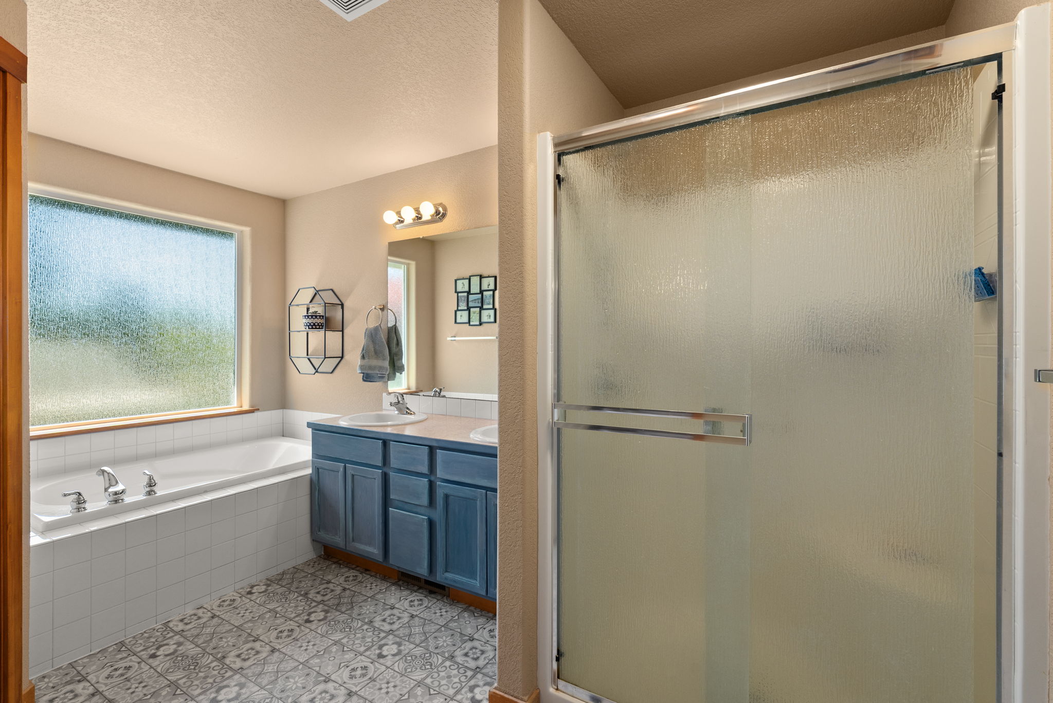 Well-appointed primary ensuite