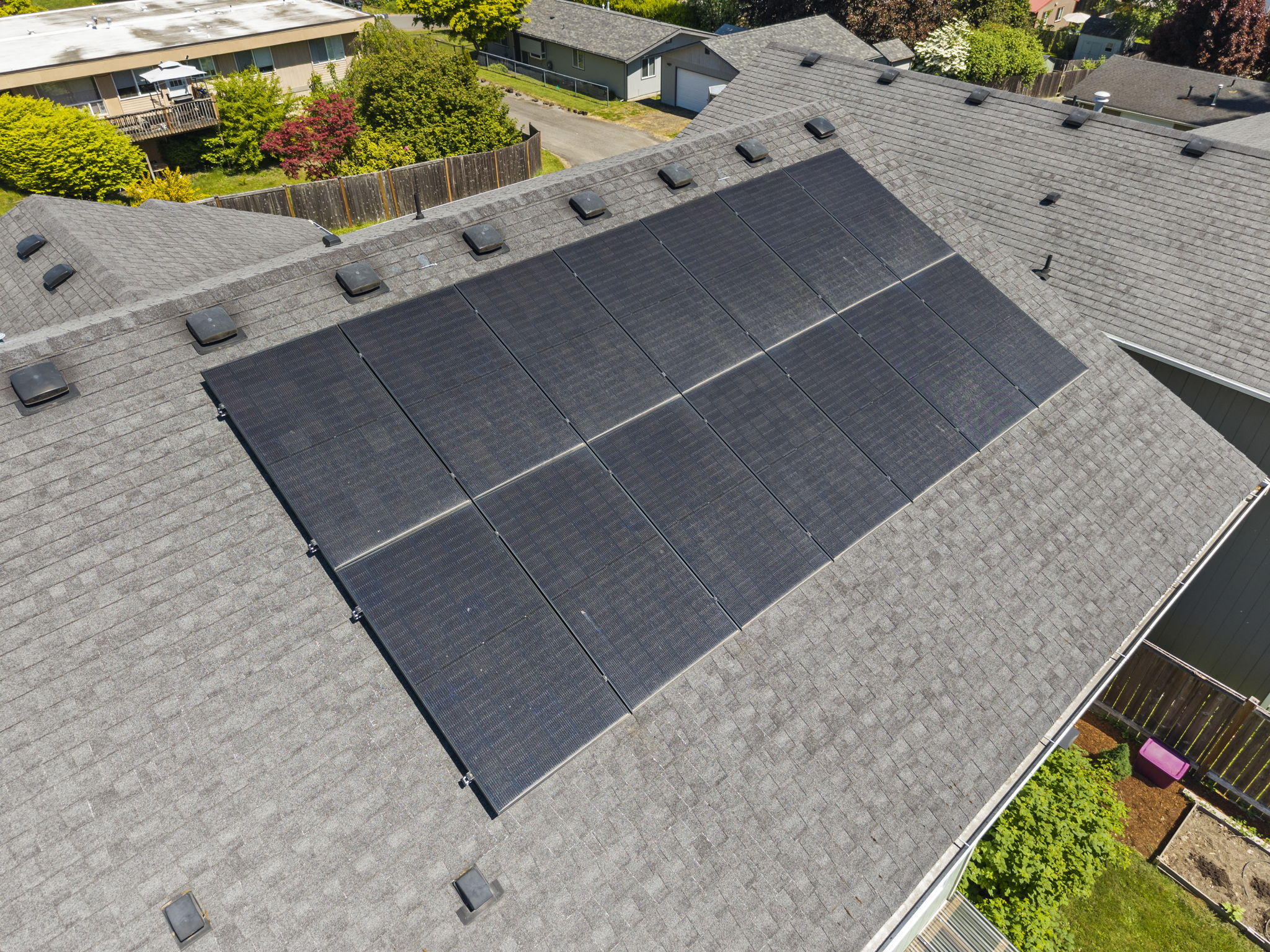 Home equipped with solar panels for energy efficiency