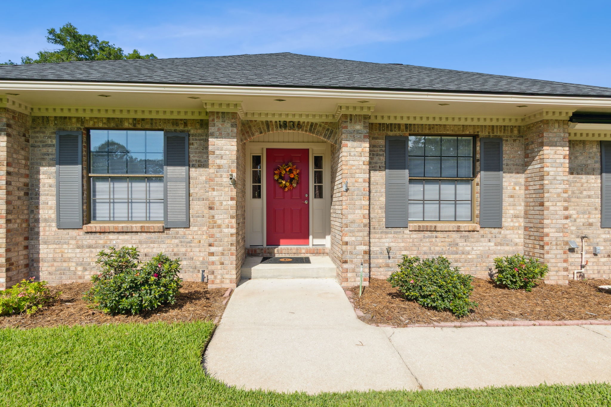 Front Entry Detail