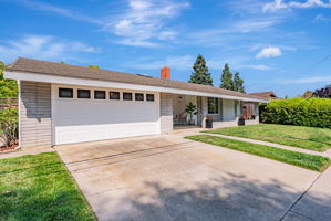 002_1836 Boxwood Dr