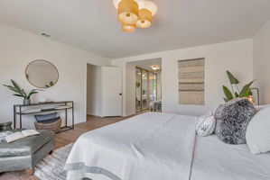 028_1836 Boxwood Dr