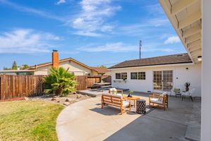 042_1836 Boxwood Dr