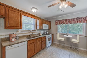  1837 San Luis Rey Pkwy, Fenton, MO 63026, US Photo 9