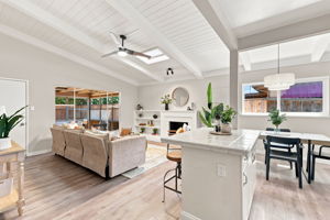 012_F8_1837 W Rosecrans Way