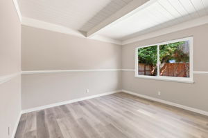 021_F8_1837 W Rosecrans Way
