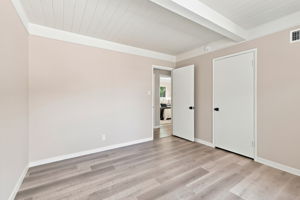 027_F8_1837 W Rosecrans Way