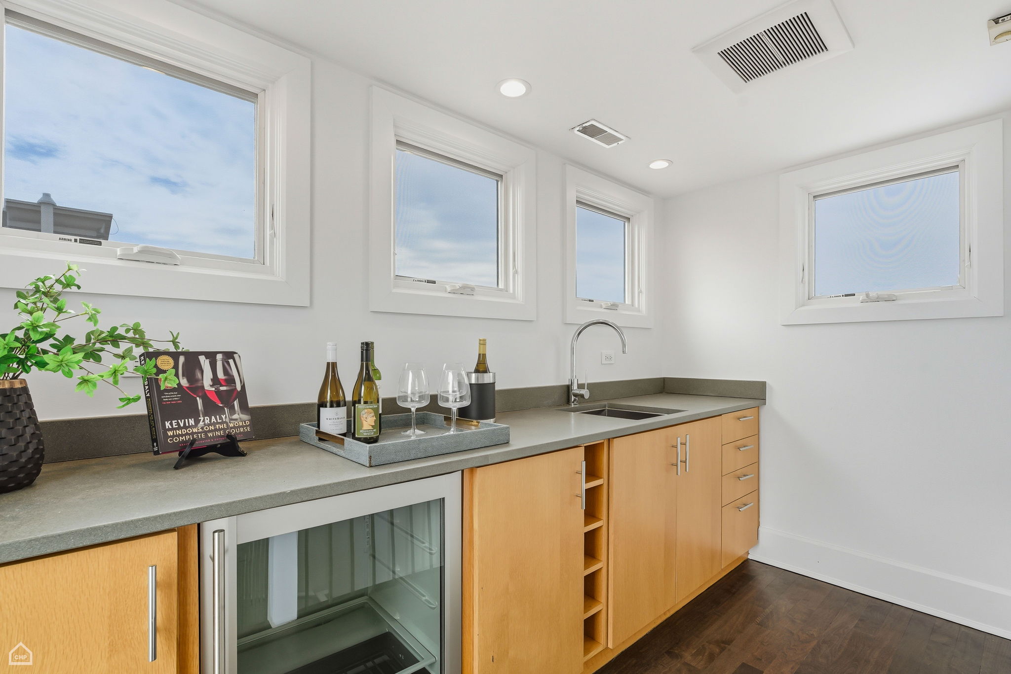 1838 N Wolcott - Roof Deck_101425_001