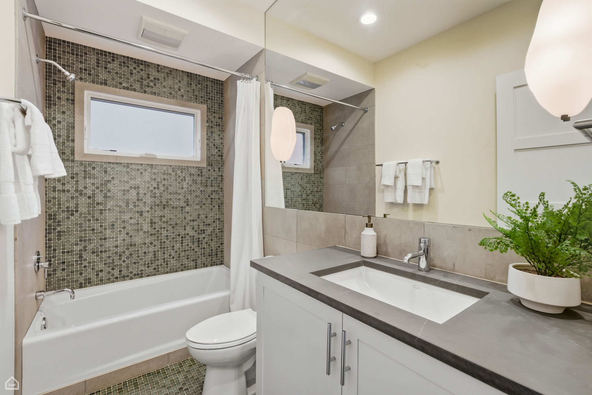 1838 N Wolcott - Upper_101425_009