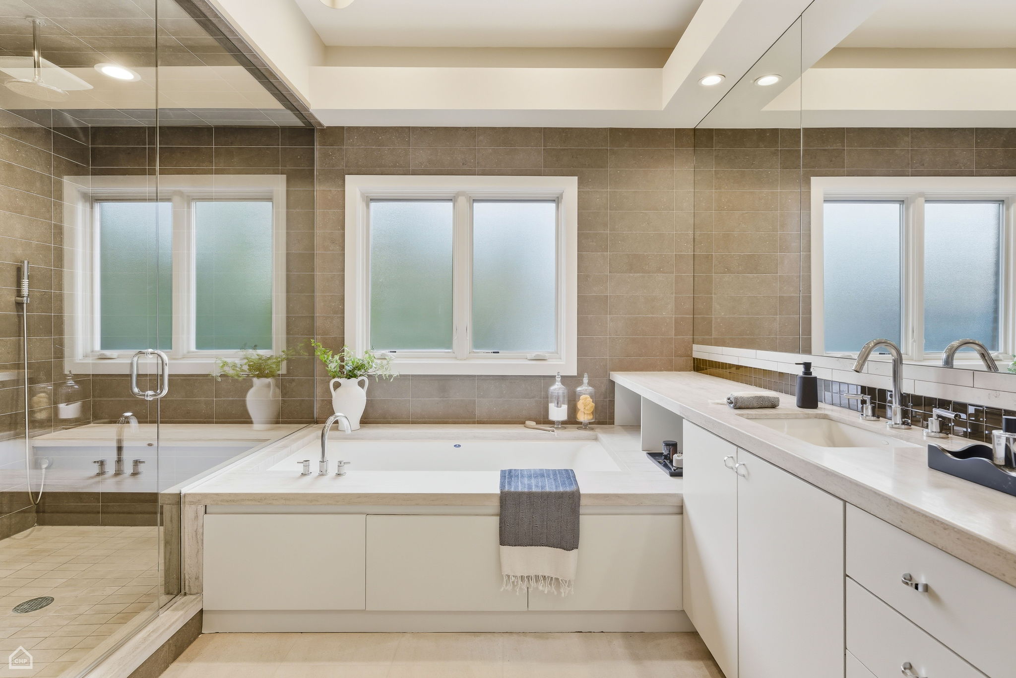 1838 N Wolcott - Upper_101425_032