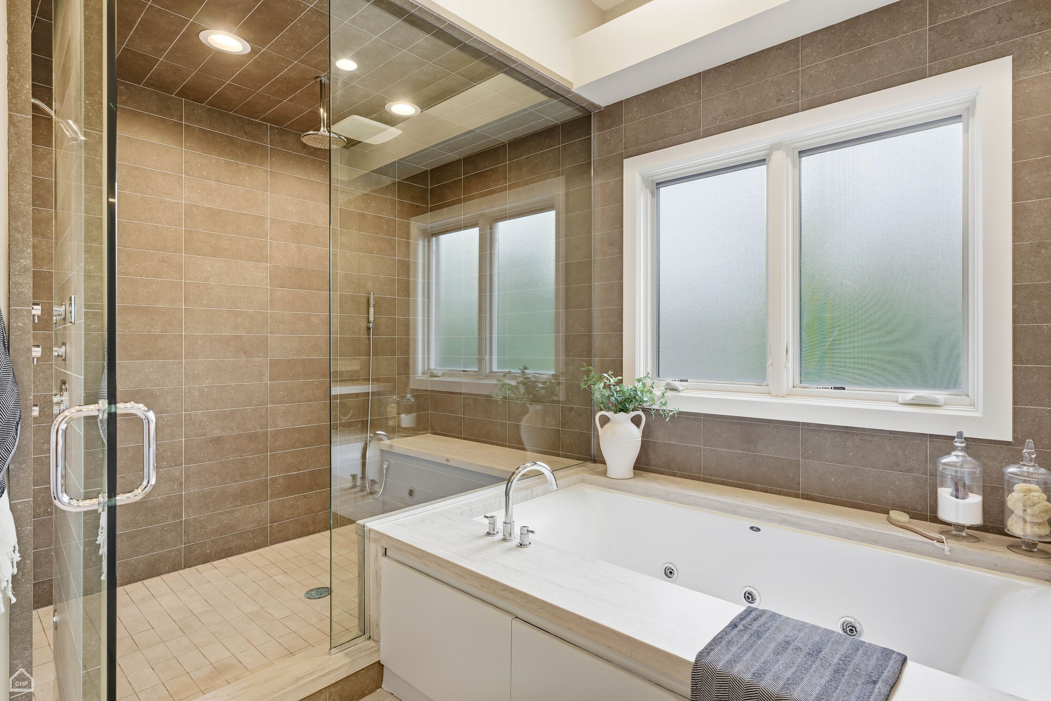 1838 N Wolcott - Upper_101425_033