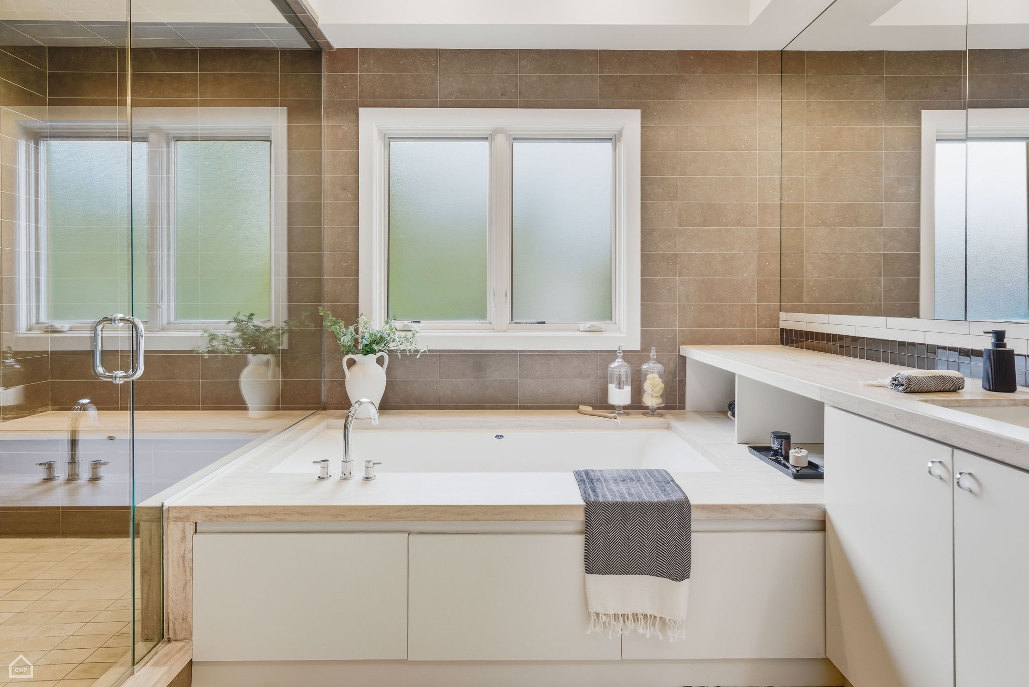 1838 N Wolcott - Upper_101425_037