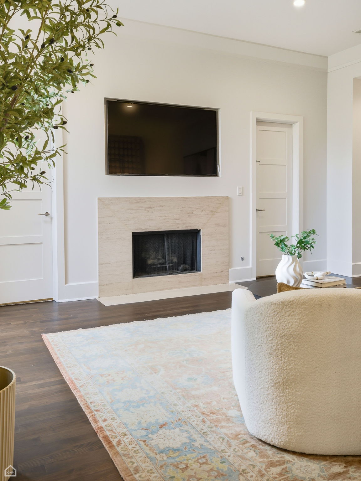 1838 N Wolcott - Verts_101425_024