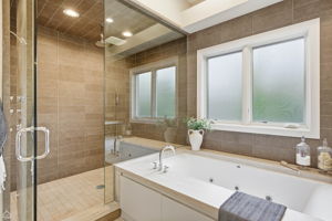 1838 N Wolcott - Upper_101425_033