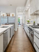 1838 N Wolcott - Verts_101425_010