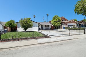 Dalton Dr-S1507-003.jpg