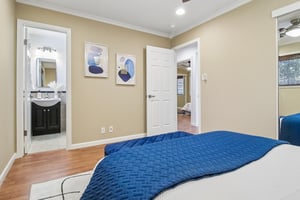 Dalton Dr-S1507-034.jpg