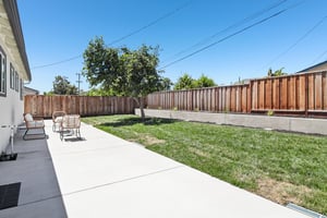 Dalton Dr-S1507-041.jpg